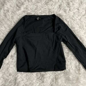 CUTE BLACK SQUARED NECK CROP TOP